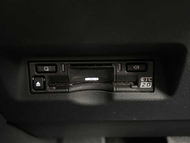 トヨタ ヴェルファイア ハイブリット Z プレミア 鳥取県 2025(令7)年 0.7万km ブラック 法人ワンオーナー/スマートキーx2個/パノラマルーフ/ブラックレザーシート/デジタルインナーミラー（ドラレコ）/メーカー14インチナビゲーション/フルセグ・HDMI/Bluetooth/フリップダウンモニター/セカンドオットマン/フロント・セカンドエアーシート/フロント・セカンドパワーシート/ウッドコンビハンドル（ヒーター）/ヘッドアップディスプレイ/パドルシフト/置くだけ充電/AC100V電源/電動サンシェード/両側パワースライド/パワーテールゲート/全方位カメラ/パーキングアシスト/インテリジェントソナー/プリクラッシュセーフティ/ブラインドスポットモニタリング/アダクティブクルーズ/オートハイビーム/LEDヘッドライト/クロムメッキ１９AW/ビルトインETC/保証書・スペアキー