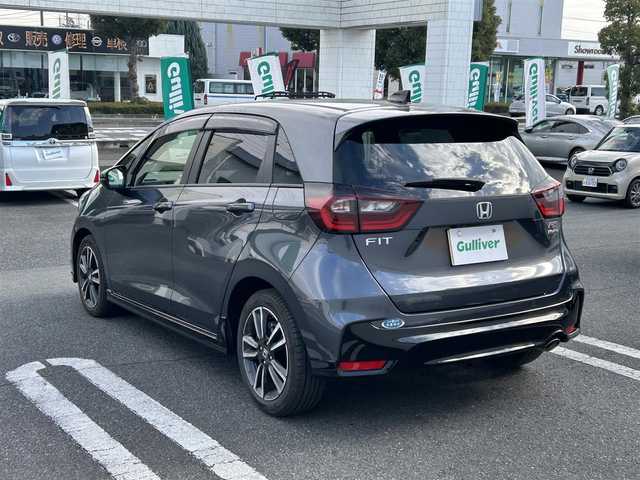 ホンダ フィット e:HEV RS 埼玉県 2024(令6)年 0.3万km メテオロイドグレーメタリック 純正ナビ/　(Bluetooth/iPod/AUX/USB/CD/DVD/FM/AM)/フルセグテレビ/バックカメラ/ビルトインETC/前後ドライブレコーダー/レーダークルーズコントロール/衝突被害軽減ブレーキ/車線逸脱警報/クリアランスソナー/パドルシフト/ハーフレザーシート/電子パーキングシステム/ブレーキホールド/オートLEDライト/純正フロアマット/純正16インチアルミホイール