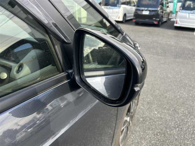 ホンダ フィット e:HEV RS 埼玉県 2024(令6)年 0.3万km メテオロイドグレーメタリック 純正ナビ/　(Bluetooth/iPod/AUX/USB/CD/DVD/FM/AM)/フルセグテレビ/バックカメラ/ビルトインETC/前後ドライブレコーダー/レーダークルーズコントロール/衝突被害軽減ブレーキ/車線逸脱警報/クリアランスソナー/パドルシフト/ハーフレザーシート/電子パーキングシステム/ブレーキホールド/オートLEDライト/純正フロアマット/純正16インチアルミホイール