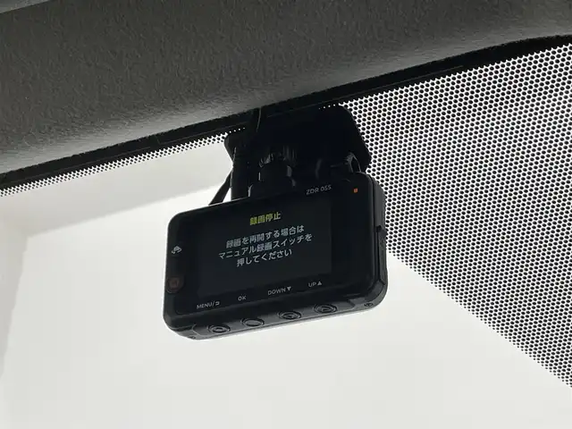 トヨタ シエンタ ハイブリッド Z 埼玉県 2024(令6)年 0.4万km アーバンカーキ /純正メモリナビ//フルセグ/BT/USB/Miracast/AM/FM//パノラミックビューモニター//前後ドライブレコーダー//ビルトインETC2.0 //横滑り防止//オートリトラウィンカーミラー//両側パワースライドドア //ISOFIX//パーキングアシスト //純正マット//スマートキー //プッシュスタート//革巻きステアリング //ステアリングスイッチ//LEDオートライト //オートハイビーム//LDA/BSM/PCS/PDA/RCTA/PCD/PKSB/RSA//クリアランスソナー //EV/PWR/ECOモード