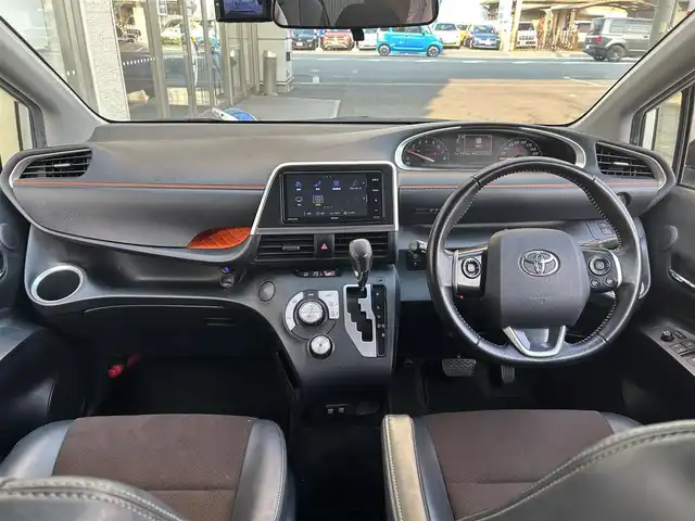 トヨタ シエンタ G クエロ 大阪府 2020(令2)年 9.6万km ヴィンテージブラウンパールクリスタルシャイン/ホワイトパールクリスタルシャイン ワンオーナー/純正ナビ/(フルセグ/BT/CD/DVD)/バックモニター/前後コーナーセンサー/衝突被害軽減システム/レーンキープアシスト/横滑り防止装置/盗難防止装置/3列シート/LEDヘッドライト/オートマチックハイビーム/１５インチアルミキャップ/ドライブレコーダー/ETC/スマートキー/プッシュスタート