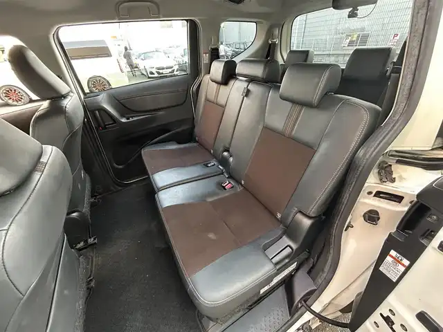 トヨタ シエンタ G クエロ 大阪府 2020(令2)年 9.6万km ヴィンテージブラウンパールクリスタルシャイン/ホワイトパールクリスタルシャイン ワンオーナー/純正ナビ/(フルセグ/BT/CD/DVD)/バックモニター/前後コーナーセンサー/衝突被害軽減システム/レーンキープアシスト/横滑り防止装置/盗難防止装置/3列シート/LEDヘッドライト/オートマチックハイビーム/１５インチアルミキャップ/ドライブレコーダー/ETC/スマートキー/プッシュスタート