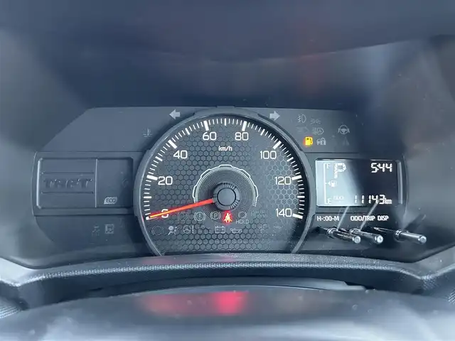 ダイハツ タフト X 愛媛県 2022(令4)年 1.2万km サンドベージュメタリック コーナーセンサー/前方ドラレコ/LEDオートライト/オートハイビーム/サンルーフ/スマートキー/Bluetooth/CD/DVD/USB/バックカメラ/フルセグTV/パーキングアシスト