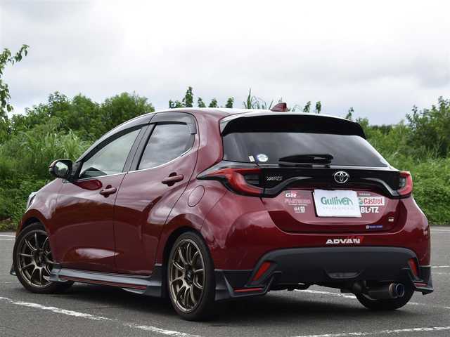 トヨタ ヤリス Z 福岡県 2020(令2)年 4.4万km センシュアルレッドマイカ GRパーツ/・フロントスポイラー/サイドスポイラー/リアアンダースポイラー/RS-R車高調/アドバンレーシング17インチアルミホイール/フジツボマフラー/D席レカロシート【RS-G】/BLITZタワーバー/純正ナビ/フルセグTV/パノラミックビューモニター/ETC/CD/DVDデッキ/プリクラッシュセーフティ/レーンディパーチャーアラート/オートマチックハイビーム/レーダークルーズコントロール/ブラインドスポットモニター/純正LEDヘッドライト/純正バイカラーLEDフォグランプ（黄色/白）/保証書・取説・スペアキー