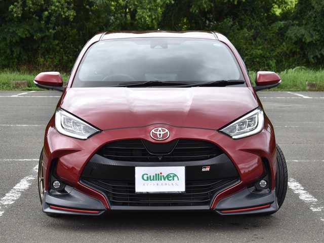 トヨタ ヤリス Z 福岡県 2020(令2)年 4.4万km センシュアルレッドマイカ GRパーツ/・フロントスポイラー/サイドスポイラー/リアアンダースポイラー/RS-R車高調/アドバンレーシング17インチアルミホイール/フジツボマフラー/D席レカロシート【RS-G】/BLITZタワーバー/純正ナビ/フルセグTV/パノラミックビューモニター/ETC/CD/DVDデッキ/プリクラッシュセーフティ/レーンディパーチャーアラート/オートマチックハイビーム/レーダークルーズコントロール/ブラインドスポットモニター/純正LEDヘッドライト/純正バイカラーLEDフォグランプ（黄色/白）/保証書・取説・スペアキー