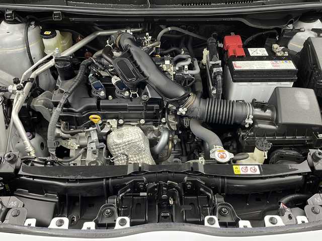 トヨタ ヤリス X 栃木県 2021(令3)年 5.6万km スーパーホワイトⅡ 純正ディスプレイオーディオ/・フルセグＴＶ　　ＢＴ　Ｍｉｒａｃａｓｔ　ＡＭ　ＦＭ　/全方位カメラ　/前後ドライブレコーダー/ステアリングスイッチ　/オートライト　/スペアキー　/ＥＴＣ　/プッシュスタート/オートハイビーム/衝突被害軽減ブレーキ