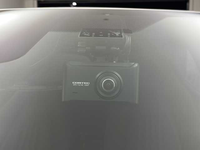 トヨタ ヤリス X 栃木県 2021(令3)年 5.6万km スーパーホワイトⅡ 純正ディスプレイオーディオ/・フルセグＴＶ　　ＢＴ　Ｍｉｒａｃａｓｔ　ＡＭ　ＦＭ　/全方位カメラ　/前後ドライブレコーダー/ステアリングスイッチ　/オートライト　/スペアキー　/ＥＴＣ　/プッシュスタート/オートハイビーム/衝突被害軽減ブレーキ