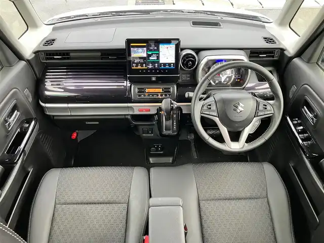 スズキ スペーシア カスタム HYBRID XS ターボ 静岡県 2023(令5)年 1.8万km ピュアホワイトP 純正９インチナビ(CD/DVD/BT/フルセグ)/全方位カメラ/ドライブレコーダー/ETC/パドルシフト/ターボ/レーダークルーズコントロール/スマートキー/スペアキー１本/USB入力端子/純正フロアマット/純正アルミホイール/両側パワースライドドア/ハーフレザーシート/D席シートヒーター/コーナーセンサー/レーンキープアシスト/盗難防止装置/オートライト/オートマチックハイビーム/LEDヘッドライト/W+サイドエアバッグ/衝突軽減システム/ヘッドアップディスプレイ/エンジンスタートボタン/パワーステアリング/パワーウィンドウ/アイドリングストップ/オートエアコン/ベンチシート/ABS