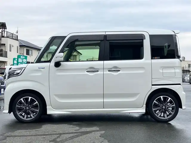 スズキ スペーシア カスタム HYBRID XS ターボ 静岡県 2023(令5)年 1.8万km ピュアホワイトP 純正９インチナビ(CD/DVD/BT/フルセグ)/全方位カメラ/ドライブレコーダー/ETC/パドルシフト/ターボ/レーダークルーズコントロール/スマートキー/スペアキー１本/USB入力端子/純正フロアマット/純正アルミホイール/両側パワースライドドア/ハーフレザーシート/D席シートヒーター/コーナーセンサー/レーンキープアシスト/盗難防止装置/オートライト/オートマチックハイビーム/LEDヘッドライト/W+サイドエアバッグ/衝突軽減システム/ヘッドアップディスプレイ/エンジンスタートボタン/パワーステアリング/パワーウィンドウ/アイドリングストップ/オートエアコン/ベンチシート/ABS