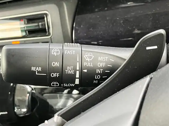 スズキ スペーシア カスタム HYBRID XS ターボ 静岡県 2023(令5)年 1.8万km ピュアホワイトP 純正９インチナビ(CD/DVD/BT/フルセグ)/全方位カメラ/ドライブレコーダー/ETC/パドルシフト/ターボ/レーダークルーズコントロール/スマートキー/スペアキー１本/USB入力端子/純正フロアマット/純正アルミホイール/両側パワースライドドア/ハーフレザーシート/D席シートヒーター/コーナーセンサー/レーンキープアシスト/盗難防止装置/オートライト/オートマチックハイビーム/LEDヘッドライト/W+サイドエアバッグ/衝突軽減システム/ヘッドアップディスプレイ/エンジンスタートボタン/パワーステアリング/パワーウィンドウ/アイドリングストップ/オートエアコン/ベンチシート/ABS