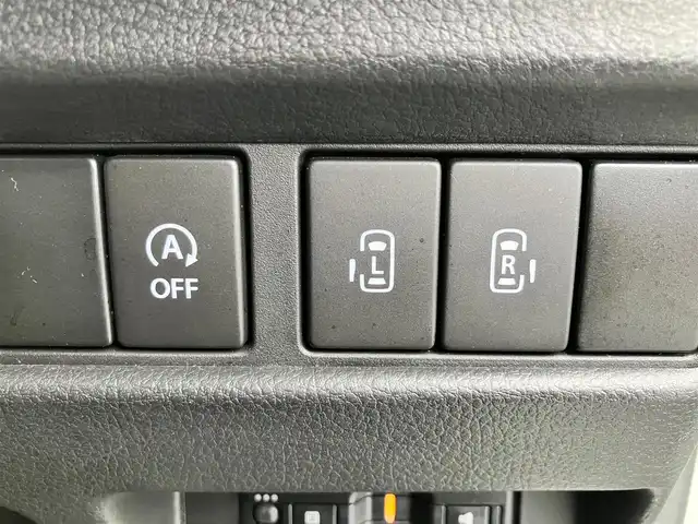 スズキ スペーシア カスタム HYBRID XS ターボ 静岡県 2023(令5)年 1.8万km ピュアホワイトP 純正９インチナビ(CD/DVD/BT/フルセグ)/全方位カメラ/ドライブレコーダー/ETC/パドルシフト/ターボ/レーダークルーズコントロール/スマートキー/スペアキー１本/USB入力端子/純正フロアマット/純正アルミホイール/両側パワースライドドア/ハーフレザーシート/D席シートヒーター/コーナーセンサー/レーンキープアシスト/盗難防止装置/オートライト/オートマチックハイビーム/LEDヘッドライト/W+サイドエアバッグ/衝突軽減システム/ヘッドアップディスプレイ/エンジンスタートボタン/パワーステアリング/パワーウィンドウ/アイドリングストップ/オートエアコン/ベンチシート/ABS