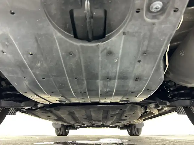 ホンダ ヴェゼル ハイブリッド Z ホンダセンシング 三重県 2017(平29)年 7.9万km ルーセブラックM /禁煙車//社外ナビ/（ＣＤ．ＤＶＤ．ＢＴ.フルセグＴＶ）//バックカメラ//レーダークルーズコントロール//シートヒーター//ハーフレザーシート//レーンキープアシスト//先行車発進おしらせ機能//パドルシフト//ビルトインＥＴＣ