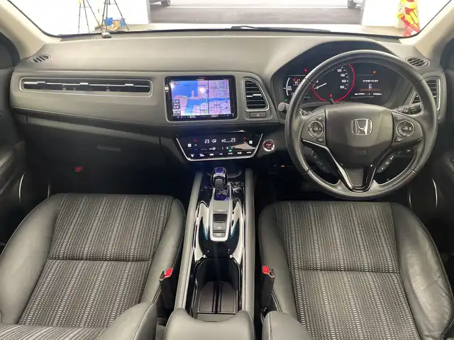 ホンダ ヴェゼル ハイブリッド Z ホンダセンシング 三重県 2017(平29)年 7.9万km ルーセブラックM /禁煙車//社外ナビ/（ＣＤ．ＤＶＤ．ＢＴ.フルセグＴＶ）//バックカメラ//レーダークルーズコントロール//シートヒーター//ハーフレザーシート//レーンキープアシスト//先行車発進おしらせ機能//パドルシフト//ビルトインＥＴＣ