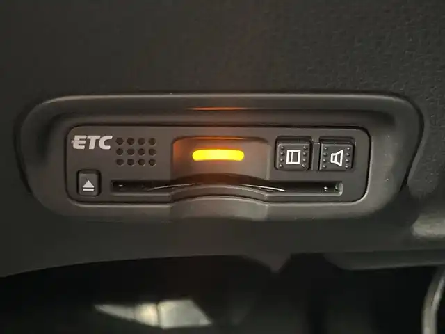 ホンダ ヴェゼル ハイブリッド Z ホンダセンシング 三重県 2017(平29)年 7.9万km ルーセブラックM /禁煙車//社外ナビ/（ＣＤ．ＤＶＤ．ＢＴ.フルセグＴＶ）//バックカメラ//レーダークルーズコントロール//シートヒーター//ハーフレザーシート//レーンキープアシスト//先行車発進おしらせ機能//パドルシフト//ビルトインＥＴＣ