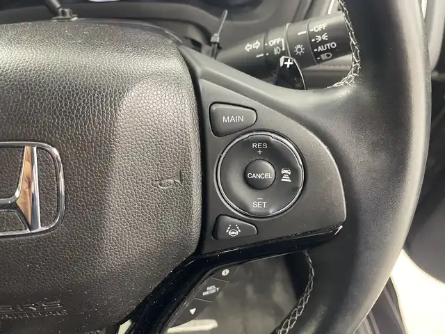 ホンダ ヴェゼル ハイブリッド Z ホンダセンシング 三重県 2017(平29)年 7.9万km ルーセブラックM /禁煙車//社外ナビ/（ＣＤ．ＤＶＤ．ＢＴ.フルセグＴＶ）//バックカメラ//レーダークルーズコントロール//シートヒーター//ハーフレザーシート//レーンキープアシスト//先行車発進おしらせ機能//パドルシフト//ビルトインＥＴＣ