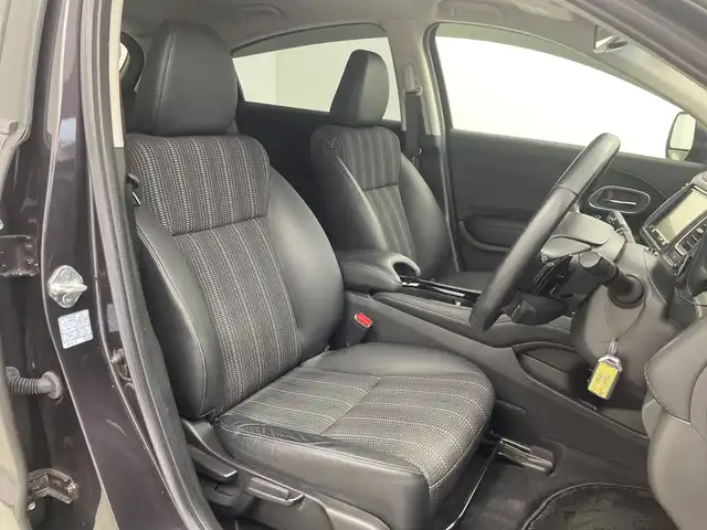 ホンダ ヴェゼル ハイブリッド Z ホンダセンシング 三重県 2017(平29)年 7.9万km ルーセブラックM /禁煙車//社外ナビ/（ＣＤ．ＤＶＤ．ＢＴ.フルセグＴＶ）//バックカメラ//レーダークルーズコントロール//シートヒーター//ハーフレザーシート//レーンキープアシスト//先行車発進おしらせ機能//パドルシフト//ビルトインＥＴＣ