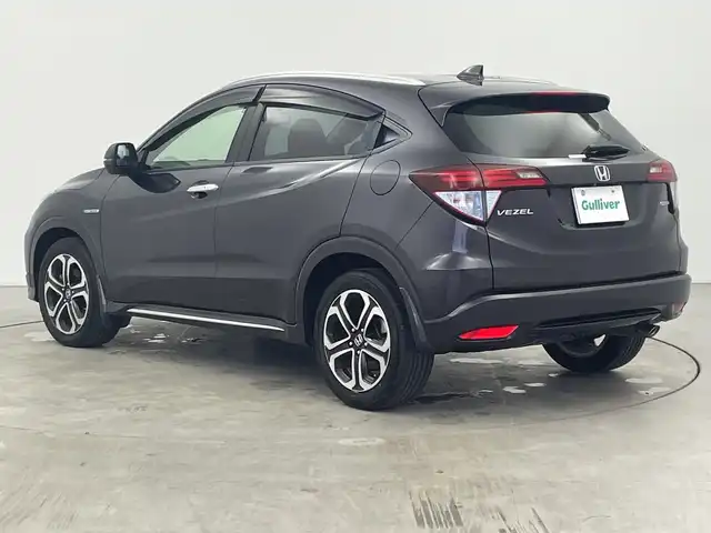 ホンダ ヴェゼル ハイブリッド Z ホンダセンシング 三重県 2017(平29)年 7.9万km ルーセブラックM /禁煙車//社外ナビ/（ＣＤ．ＤＶＤ．ＢＴ.フルセグＴＶ）//バックカメラ//レーダークルーズコントロール//シートヒーター//ハーフレザーシート//レーンキープアシスト//先行車発進おしらせ機能//パドルシフト//ビルトインＥＴＣ
