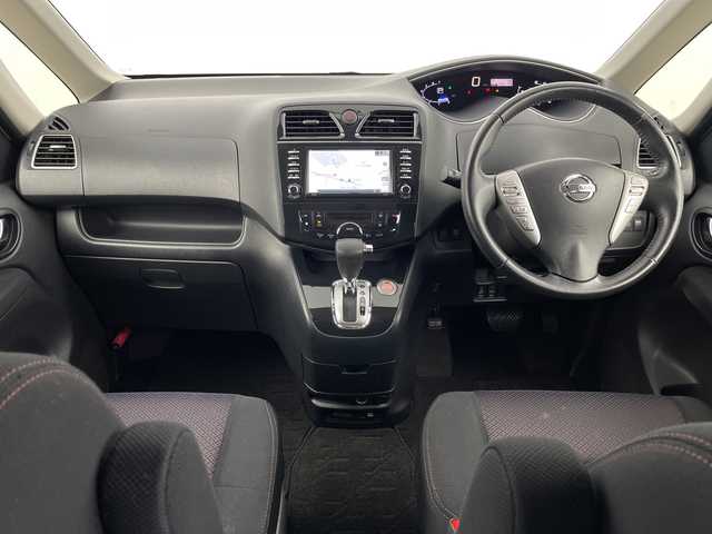 日産 セレナ ハイウェイスター Sハイブリッド 埼玉県 2013(平25)年 8万km ブリリアントホワイトパール 純正フリップダウンモニター/純正ナビ/(CD/DVD/AM/FM)/地デジフルセグ/全方位カメラ/ETC/前方ドライブレコーダー/クルーズコントロール/アイドリングストップ/ECOモード/ロールサンシェード/プッシュスタート/ステアリングリモコン/ウィンカーミラー/フロントフォグランプ/純正フロアマット/純正ドアバイザー/純正16インチアルミホイール