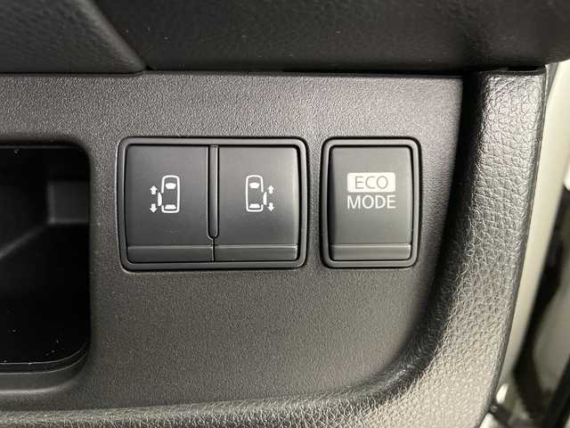 日産 セレナ ハイウェイスター Sハイブリッド 埼玉県 2013(平25)年 8万km ブリリアントホワイトパール 純正フリップダウンモニター/純正ナビ/(CD/DVD/AM/FM)/地デジフルセグ/全方位カメラ/ETC/前方ドライブレコーダー/クルーズコントロール/アイドリングストップ/ECOモード/ロールサンシェード/プッシュスタート/ステアリングリモコン/ウィンカーミラー/フロントフォグランプ/純正フロアマット/純正ドアバイザー/純正16インチアルミホイール