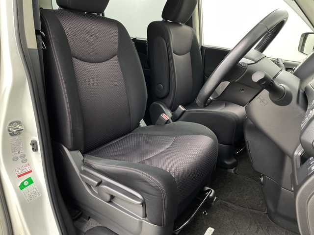 日産 セレナ ハイウェイスター Sハイブリッド 埼玉県 2013(平25)年 8万km ブリリアントホワイトパール 純正フリップダウンモニター/純正ナビ/(CD/DVD/AM/FM)/地デジフルセグ/全方位カメラ/ETC/前方ドライブレコーダー/クルーズコントロール/アイドリングストップ/ECOモード/ロールサンシェード/プッシュスタート/ステアリングリモコン/ウィンカーミラー/フロントフォグランプ/純正フロアマット/純正ドアバイザー/純正16インチアルミホイール