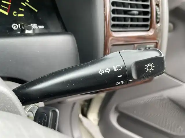 トヨタ コロナ プレミオ E－LTD ナビパッケージ 愛知県 2001(平13)年 6.6万km シャンパンM 純正DVDナビ/　・TV/　・CD/　・AM/FM/　・カセット/純正フロアマット/社外14インチAW/ハロゲンヘッドライト/リモコンキー/取扱説明書/保証書