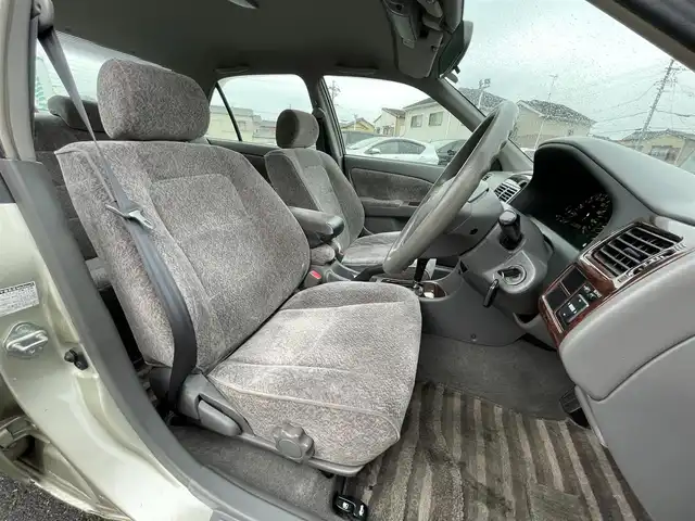 トヨタ コロナ プレミオ E－LTD ナビパッケージ 愛知県 2001(平13)年 6.6万km シャンパンM 純正DVDナビ/　・TV/　・CD/　・AM/FM/　・カセット/純正フロアマット/社外14インチAW/ハロゲンヘッドライト/リモコンキー/取扱説明書/保証書