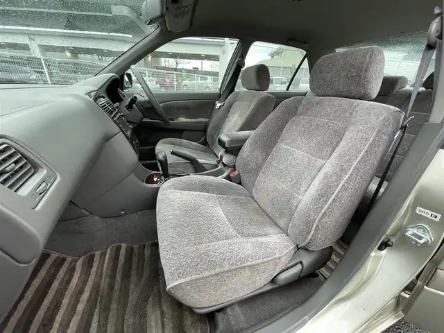 トヨタ コロナ プレミオ E－LTD ナビパッケージ 愛知県 2001(平13)年 6.6万km シャンパンM 純正DVDナビ/　・TV/　・CD/　・AM/FM/　・カセット/純正フロアマット/社外14インチAW/ハロゲンヘッドライト/リモコンキー/取扱説明書/保証書