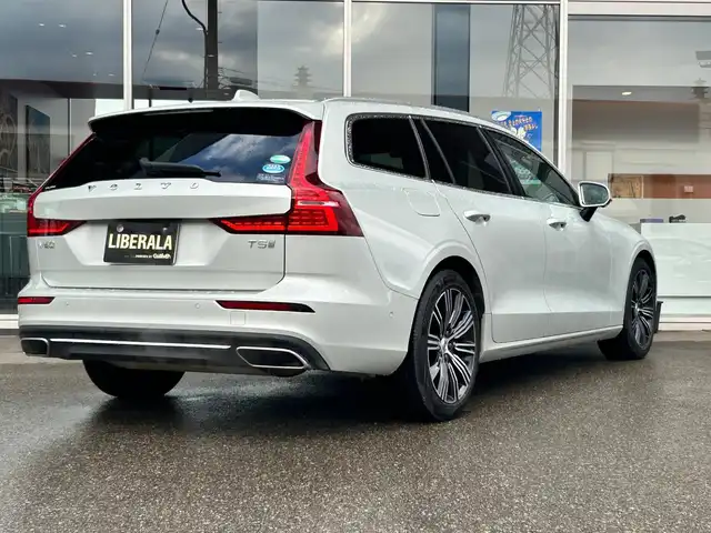 ボルボ Ｖ６０ T5 インスクリプション 富山県 2020(令2)年 4.8万km 白 純正HDDナビ/フルセグTV/Bluetooth接続/AM/FMラジオ/App-conect/CD再生/harman/kardonサウンド/バックカメラ/360°カメラ/前後ドラレコ/アイドリングストップ/ETC/D/N席パワーシート/D/N席シートヒーター/D/N席シートクーラー/ダッシュボード冷却/パワーバックドア/フットオープナー/WAC/AAC/HUD/BLIS/レーンキープアシスト/衝突軽減/パークアシスト