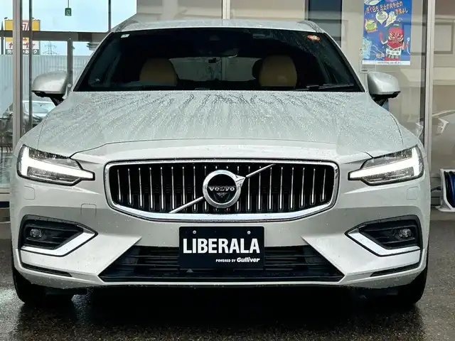 ボルボ Ｖ６０ T5 インスクリプション 富山県 2020(令2)年 4.8万km 白 純正HDDナビ/フルセグTV/Bluetooth接続/AM/FMラジオ/App-conect/CD再生/harman/kardonサウンド/バックカメラ/360°カメラ/前後ドラレコ/アイドリングストップ/ETC/D/N席パワーシート/D/N席シートヒーター/D/N席シートクーラー/ダッシュボード冷却/パワーバックドア/フットオープナー/WAC/AAC/HUD/BLIS/レーンキープアシスト/衝突軽減/パークアシスト