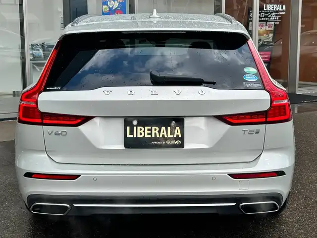 ボルボ Ｖ６０ T5 インスクリプション 富山県 2020(令2)年 4.8万km 白 純正HDDナビ/フルセグTV/Bluetooth接続/AM/FMラジオ/App-conect/CD再生/harman/kardonサウンド/バックカメラ/360°カメラ/前後ドラレコ/アイドリングストップ/ETC/D/N席パワーシート/D/N席シートヒーター/D/N席シートクーラー/ダッシュボード冷却/パワーバックドア/フットオープナー/WAC/AAC/HUD/BLIS/レーンキープアシスト/衝突軽減/パークアシスト