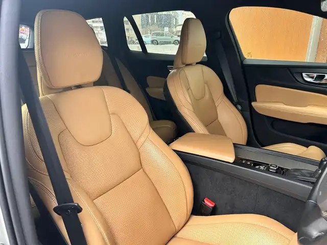 ボルボ Ｖ６０ T5 インスクリプション 富山県 2020(令2)年 4.8万km 白 純正HDDナビ/フルセグTV/Bluetooth接続/AM/FMラジオ/App-conect/CD再生/harman/kardonサウンド/バックカメラ/360°カメラ/前後ドラレコ/アイドリングストップ/ETC/D/N席パワーシート/D/N席シートヒーター/D/N席シートクーラー/ダッシュボード冷却/パワーバックドア/フットオープナー/WAC/AAC/HUD/BLIS/レーンキープアシスト/衝突軽減/パークアシスト