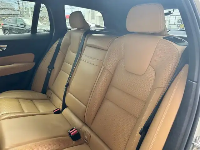 ボルボ Ｖ６０ T5 インスクリプション 富山県 2020(令2)年 4.8万km 白 純正HDDナビ/フルセグTV/Bluetooth接続/AM/FMラジオ/App-conect/CD再生/harman/kardonサウンド/バックカメラ/360°カメラ/前後ドラレコ/アイドリングストップ/ETC/D/N席パワーシート/D/N席シートヒーター/D/N席シートクーラー/ダッシュボード冷却/パワーバックドア/フットオープナー/WAC/AAC/HUD/BLIS/レーンキープアシスト/衝突軽減/パークアシスト