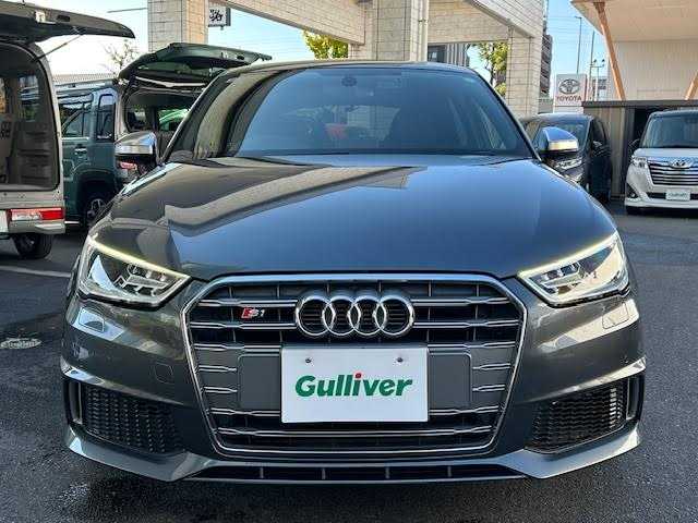 アウディ Ｓ１ スポーツバック 東京都 2016(平28)年 8.7万km ガンＭ 純正メモリナビ/BOSEサラウンドサウンドシステム/6MT/4WD/ターボ/右ハンドル/レッドブレーキキャリパー/コーナーセンサー/オートライト/アイドリングストップ/エンジンスタートボタン/スマートキー/オートエアコン/ドライブレコーダー(前後)/ETC/ABS/保証書＆記録簿