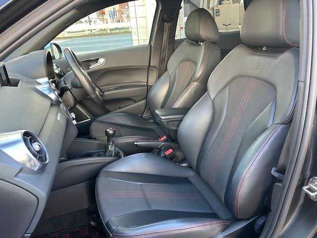 アウディ Ｓ１ スポーツバック 東京都 2016(平28)年 8.7万km ガンＭ 純正メモリナビ/BOSEサラウンドサウンドシステム/6MT/4WD/ターボ/右ハンドル/レッドブレーキキャリパー/コーナーセンサー/オートライト/アイドリングストップ/エンジンスタートボタン/スマートキー/オートエアコン/ドライブレコーダー(前後)/ETC/ABS/保証書＆記録簿