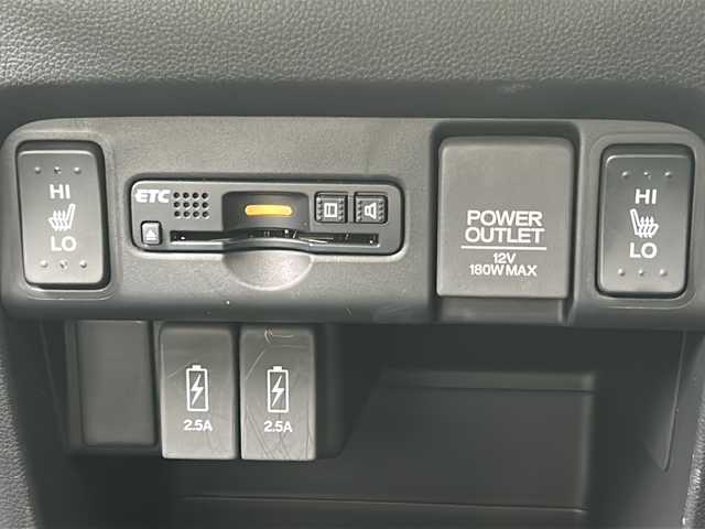 ホンダ Ｎ ＷＧＮ G SSパッケージⅡ 広島県 2019(平31)年 1.9万km プラチナホワイトパール あんしんパッケージ/・シティーブレーキアクティブシステム/・前席用iーサイドエアバッグ＋サイドカーテンエアバッグ/ヒルスタートアシスト機能/アイドリングストップシステム/社外ナビ（AVN138M）/・ワンセグ/CD/バックカメラ/ステアリングスイッチ/シートヒーター/ETC/ドライブレコーダー（DRY-ST1700）/ヘッドライトレベライザー/横滑り防止/スマートキー/プッシュスタート/スペアキー