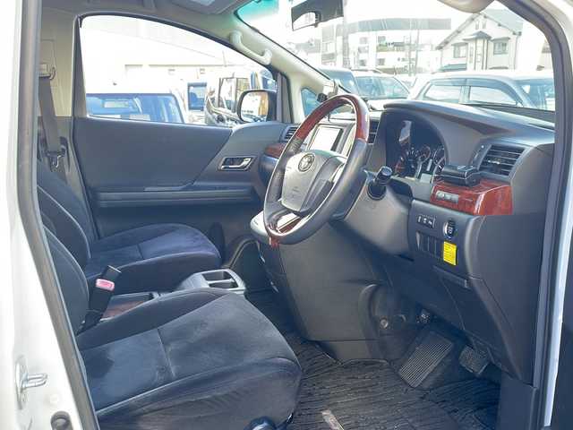 トヨタ ヴェルファイア 2．4Z プラチナセレクションⅡ 静岡県 2011(平23)年 13.4万km ホワイトパールクリスタルシャイン ワンオーナー/両側パワースライド/パワーバックドア/社外HDDナビ・フルセグTV/DVD/CD/MSV/Bluetooth/バックカメラ/純正18インチアルミホイール/HIDヘッドライト/スマートキー2個/プッシュスタート/新車時保証書/取扱説明書