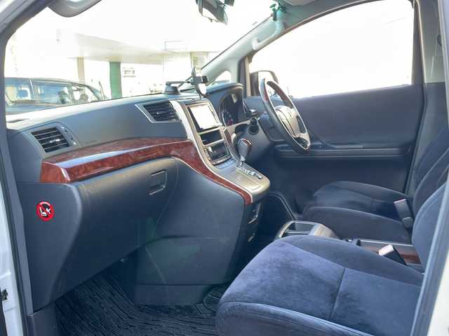 トヨタ ヴェルファイア 2．4Z プラチナセレクションⅡ 静岡県 2011(平23)年 13.4万km ホワイトパールクリスタルシャイン ワンオーナー/両側パワースライド/パワーバックドア/社外HDDナビ・フルセグTV/DVD/CD/MSV/Bluetooth/バックカメラ/純正18インチアルミホイール/HIDヘッドライト/スマートキー2個/プッシュスタート/新車時保証書/取扱説明書