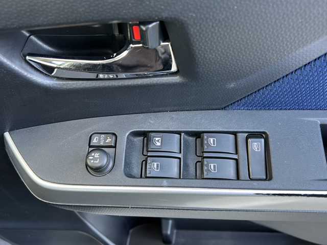 トヨタ タンク カスタムG S 埼玉県 2018(平30)年 3.4万km パールホワイトⅢ 純正ナビ /(AM/FM/TVフルセグ/Bluetooth/SD/CD/DVD)/ドラレコ /ワンオーナー /ETC/バックカメラ　/両側パワースライドドア　/TRDエアロ　/イモビライザー　/アイドリング　/プリクラッシュセーフティー /オートライト　/TRC　/プッシュスタート　/クルコン　/ステアリングスイッチ/LEDライト/サンシェード/ドアバイザー/ISOFIX/ABS/スマートキー/スペアキー1本/パワーステアリング/パワーウィンドウ/保証書/取扱説明書