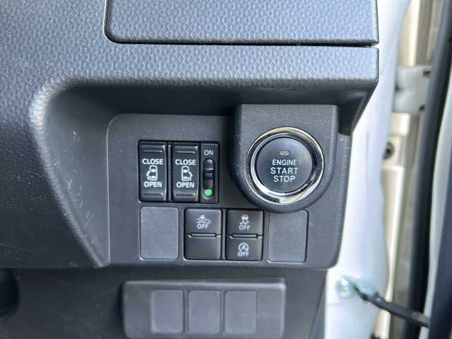 トヨタ タンク カスタムG S 埼玉県 2018(平30)年 3.4万km パールホワイトⅢ 純正ナビ /(AM/FM/TVフルセグ/Bluetooth/SD/CD/DVD)/ドラレコ /ワンオーナー /ETC/バックカメラ　/両側パワースライドドア　/TRDエアロ　/イモビライザー　/アイドリング　/プリクラッシュセーフティー /オートライト　/TRC　/プッシュスタート　/クルコン　/ステアリングスイッチ/LEDライト/サンシェード/ドアバイザー/ISOFIX/ABS/スマートキー/スペアキー1本/パワーステアリング/パワーウィンドウ/保証書/取扱説明書