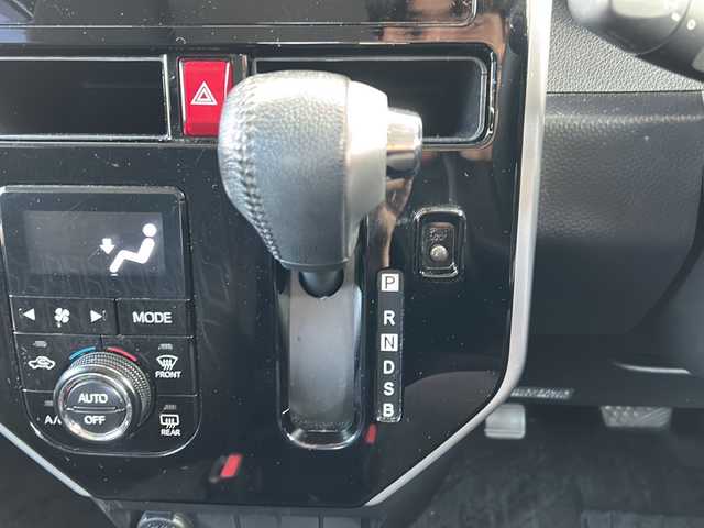 トヨタ タンク カスタムG S 埼玉県 2018(平30)年 3.4万km パールホワイトⅢ 純正ナビ /(AM/FM/TVフルセグ/Bluetooth/SD/CD/DVD)/ドラレコ /ワンオーナー /ETC/バックカメラ　/両側パワースライドドア　/TRDエアロ　/イモビライザー　/アイドリング　/プリクラッシュセーフティー /オートライト　/TRC　/プッシュスタート　/クルコン　/ステアリングスイッチ/LEDライト/サンシェード/ドアバイザー/ISOFIX/ABS/スマートキー/スペアキー1本/パワーステアリング/パワーウィンドウ/保証書/取扱説明書