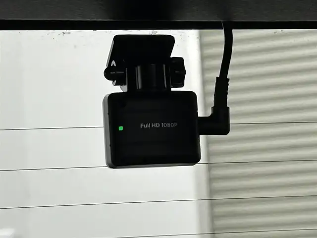 トヨタ ハリアー プレミアム 岡山県 2015(平27)年 6.7万km スパークリングブラックパールクリスタルシャイン サンルーフ/ALPINE9インチナビ（EX900）/・FM/AM/Bluetooth/フルセグ/CD/DVD/バックカメラ/アクセサリーコンセント/ハーフレザーシート/・パワーシート/パワーバックドア/前後ドライブレコーダー/ビルトインETC/LEDヘッドライト/・フォグライト/トヨタセーフティーセンス/・プリクラッシュセーフティ/・レーンディパーチャーアラート/・クルーズコントロール/・オートマチックハイビーム/純正18インチアルミ/純正フロアマット