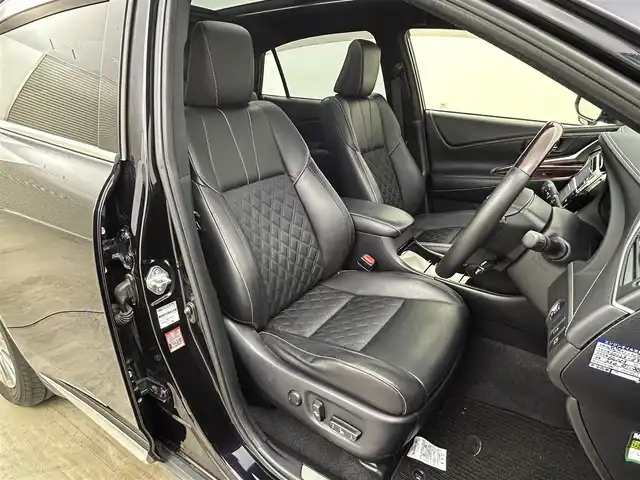 トヨタ ハリアー プレミアム 岡山県 2015(平27)年 6.7万km スパークリングブラックパールクリスタルシャイン サンルーフ/ALPINE9インチナビ（EX900）/・FM/AM/Bluetooth/フルセグ/CD/DVD/バックカメラ/アクセサリーコンセント/ハーフレザーシート/・パワーシート/パワーバックドア/前後ドライブレコーダー/ビルトインETC/LEDヘッドライト/・フォグライト/トヨタセーフティーセンス/・プリクラッシュセーフティ/・レーンディパーチャーアラート/・クルーズコントロール/・オートマチックハイビーム/純正18インチアルミ/純正フロアマット