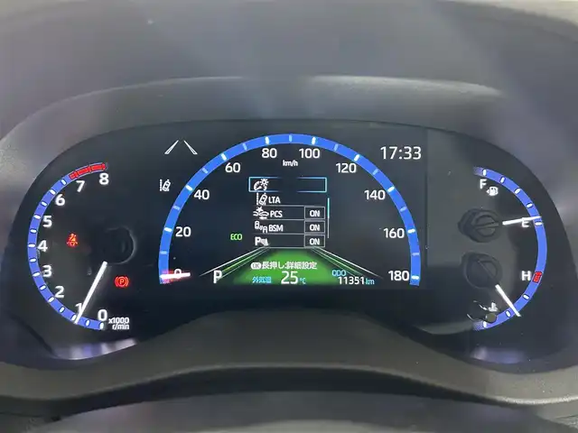 トヨタ ヤリスクロス Z アドベンチャー 佐賀県 2023(令5)年 1.2万km ブラックマイカ/プラチナホワイトパールマイカ 純正8インチディスプレイオーディオ（ナビキット付き）/Bluetooth/全方位カメラ/ビルトインETC/レーダークルーズコントロール/運転席・助手席シートヒーター/運転席パワーシート/ステアリングヒーター/トヨタセーフティーセンス/パーキングサポートブレーキ/プリクラッシュセーフティー/ブラインドスポットモニター/クリアランスソナー/電子パーキングブレーキ/オートブレーキホールド