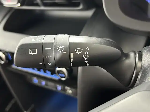 トヨタ ヤリスクロス Z アドベンチャー 佐賀県 2023(令5)年 1.2万km ブラックマイカ/プラチナホワイトパールマイカ 純正8インチディスプレイオーディオ（ナビキット付き）/Bluetooth/全方位カメラ/ビルトインETC/レーダークルーズコントロール/運転席・助手席シートヒーター/運転席パワーシート/ステアリングヒーター/トヨタセーフティーセンス/パーキングサポートブレーキ/プリクラッシュセーフティー/ブラインドスポットモニター/クリアランスソナー/電子パーキングブレーキ/オートブレーキホールド