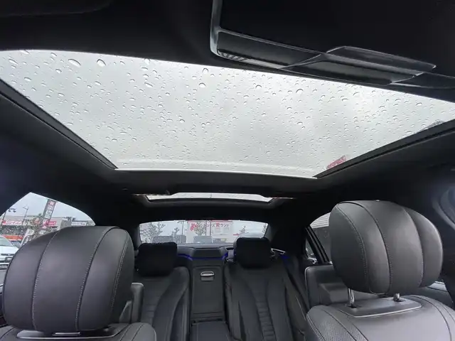 メルセデス・ベンツ Ｓ５５０Ｌ AMGライン 福岡県 2013(平25)年 10.2万km 黒 ・サンルーフ/・アダプティブクルーズコントロール/・純正HDDナビ/USB/Bluetooth/CD/・全方位カメラ/・黒革シート/シートヒーター/・社外ドライブレコーダー/・フルセグ/・ETC/・純正20AW/・プッシュスタート/・パーキングアシスト/・アイドリングストップ/・スマートキー/・パワーシート/・オートライト/・LEDライト/・後席モニター