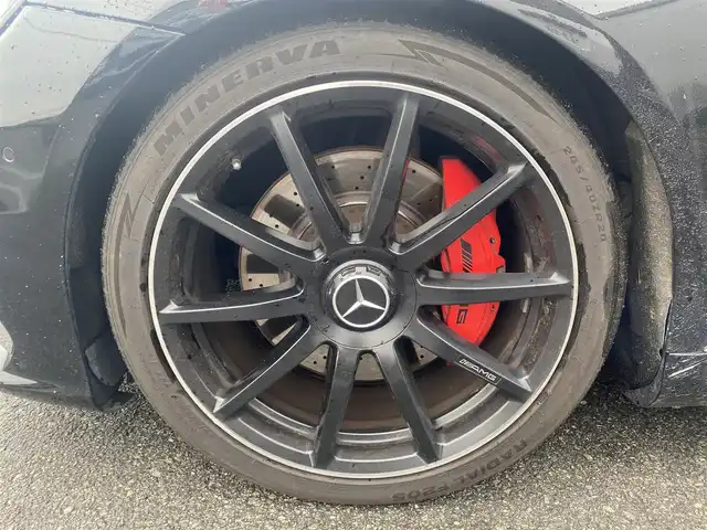 メルセデス・ベンツ Ｓ５５０Ｌ AMGライン 福岡県 2013(平25)年 10.2万km 黒 ・サンルーフ/・アダプティブクルーズコントロール/・純正HDDナビ/USB/Bluetooth/CD/・全方位カメラ/・黒革シート/シートヒーター/・社外ドライブレコーダー/・フルセグ/・ETC/・純正20AW/・プッシュスタート/・パーキングアシスト/・アイドリングストップ/・スマートキー/・パワーシート/・オートライト/・LEDライト/・後席モニター