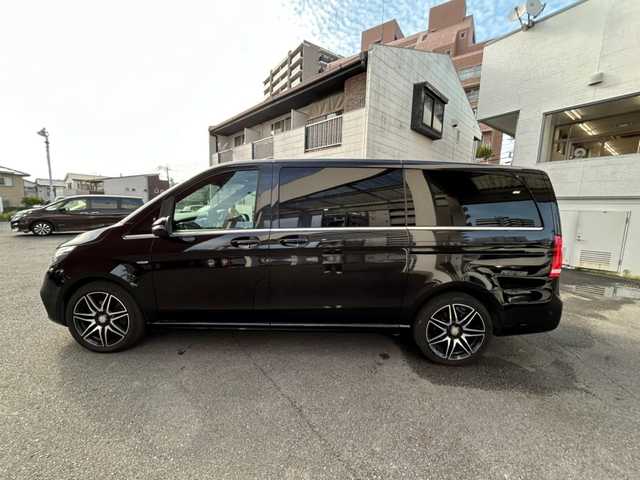 メルセデス・ベンツ Ｖ２２０ d スポーツ ロング 宮崎県 2017(平29)年 12.9万km 黒 純正ナビ（FM/TV/Bluetooth/USB）/全方位カメラ/ETC/サンルーフ/前席パワーシート/シートヒーター/両側パワースライドドア/前方ドライブレコーダー