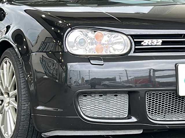 フォルクスワーゲン ゴルフ R32 愛媛県 2003(平15)年 10.6万km 黒 社外CDオーディオ/レザーシート/シートヒーター/ETC/4WD/6MT/リモコンキー/スペアキー/純正AW/純正フロアマット