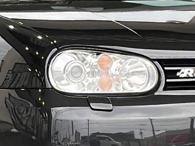 フォルクスワーゲン ゴルフ R32 愛媛県 2003(平15)年 10.6万km 黒 社外CDオーディオ/レザーシート/シートヒーター/ETC/4WD/6MT/リモコンキー/スペアキー/純正AW/純正フロアマット
