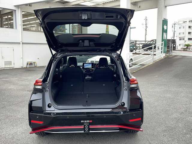 日産 オーラ ニスモ 宮崎県 2024(令6)年 0.6万km スーパーブラック ワンオーナー/登録時走行距離5259km/純正ナビ/（Apple Car Play/Android Auto/Bluetooth/HDMI/フルセグTV）/置くだけ充電/プロパイロット/アラウンドビューモニター/インテリジェントルームミラー/ステアリングヒーター/ビルトインETC/取説、記録簿/スペアキー１本